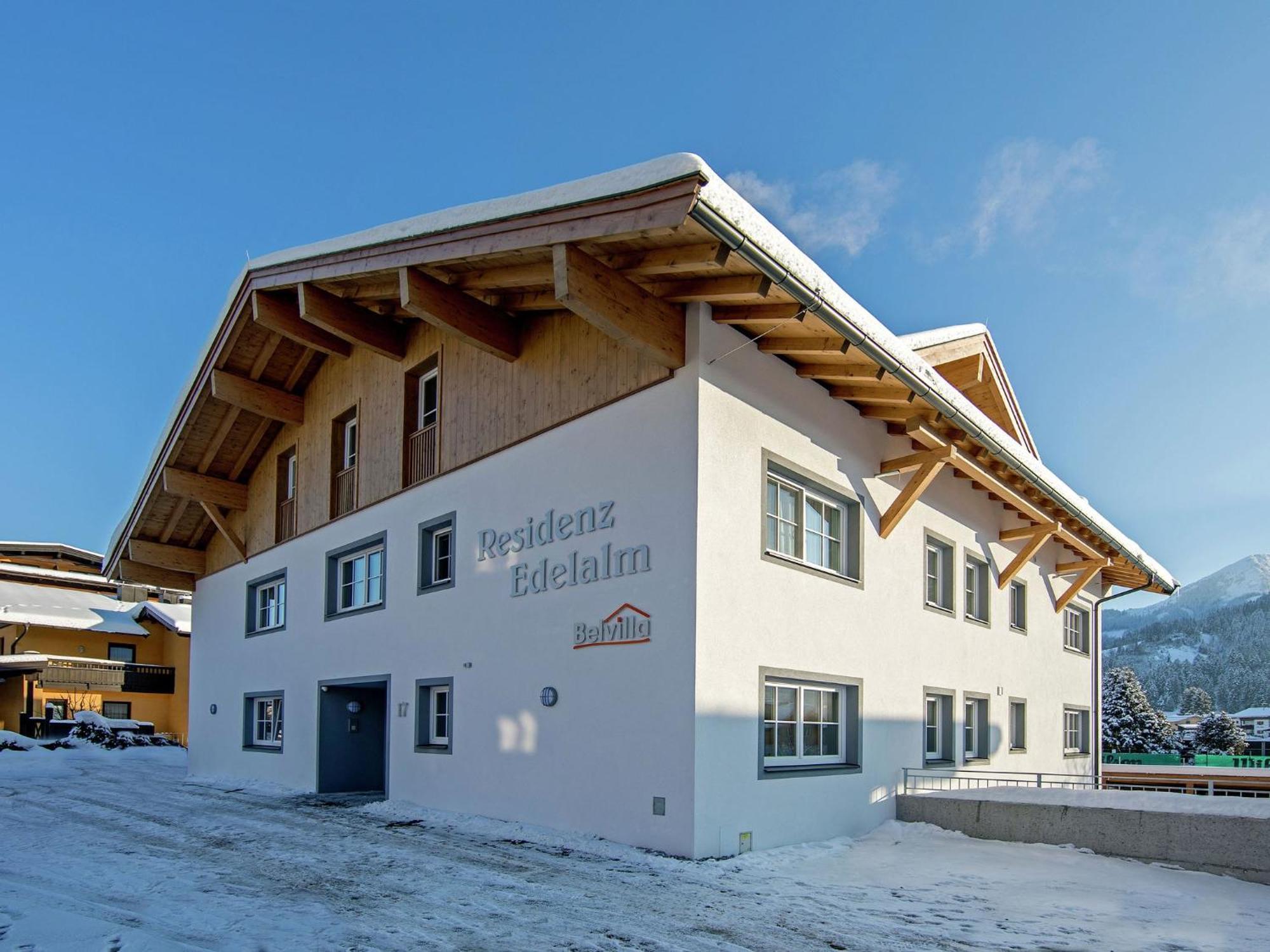 Luxury Penthouse With Balcony Ski Storage Carport Lift Apartment Brixen im Thale Luaran gambar