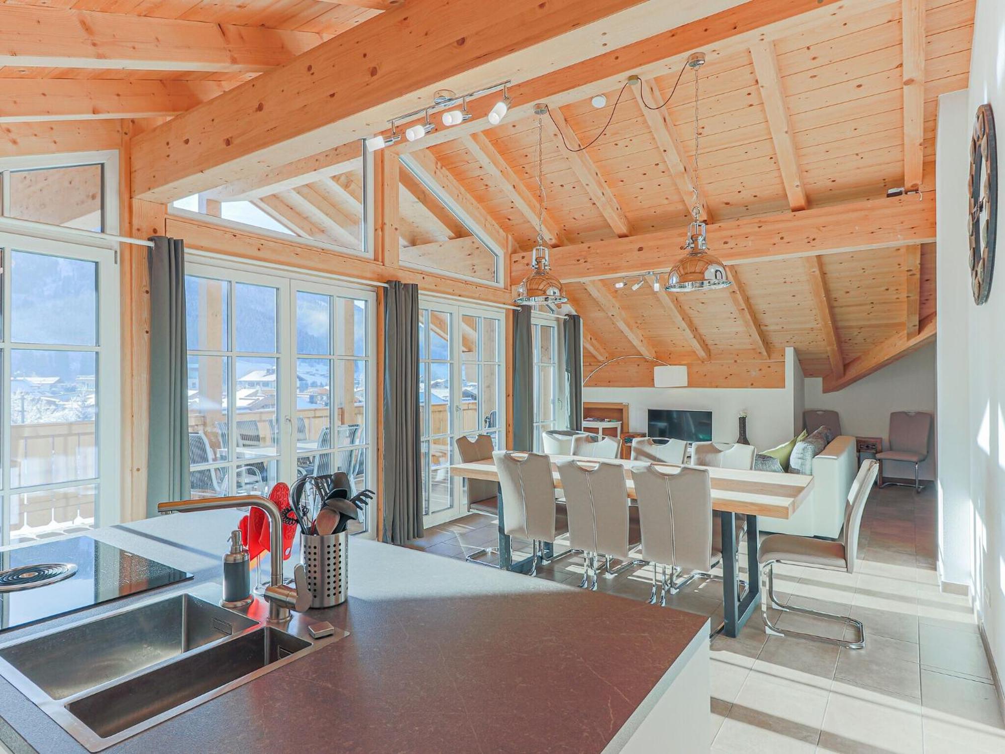 Luxury Penthouse With Balcony Ski Storage Carport Lift Apartment Brixen im Thale Luaran gambar