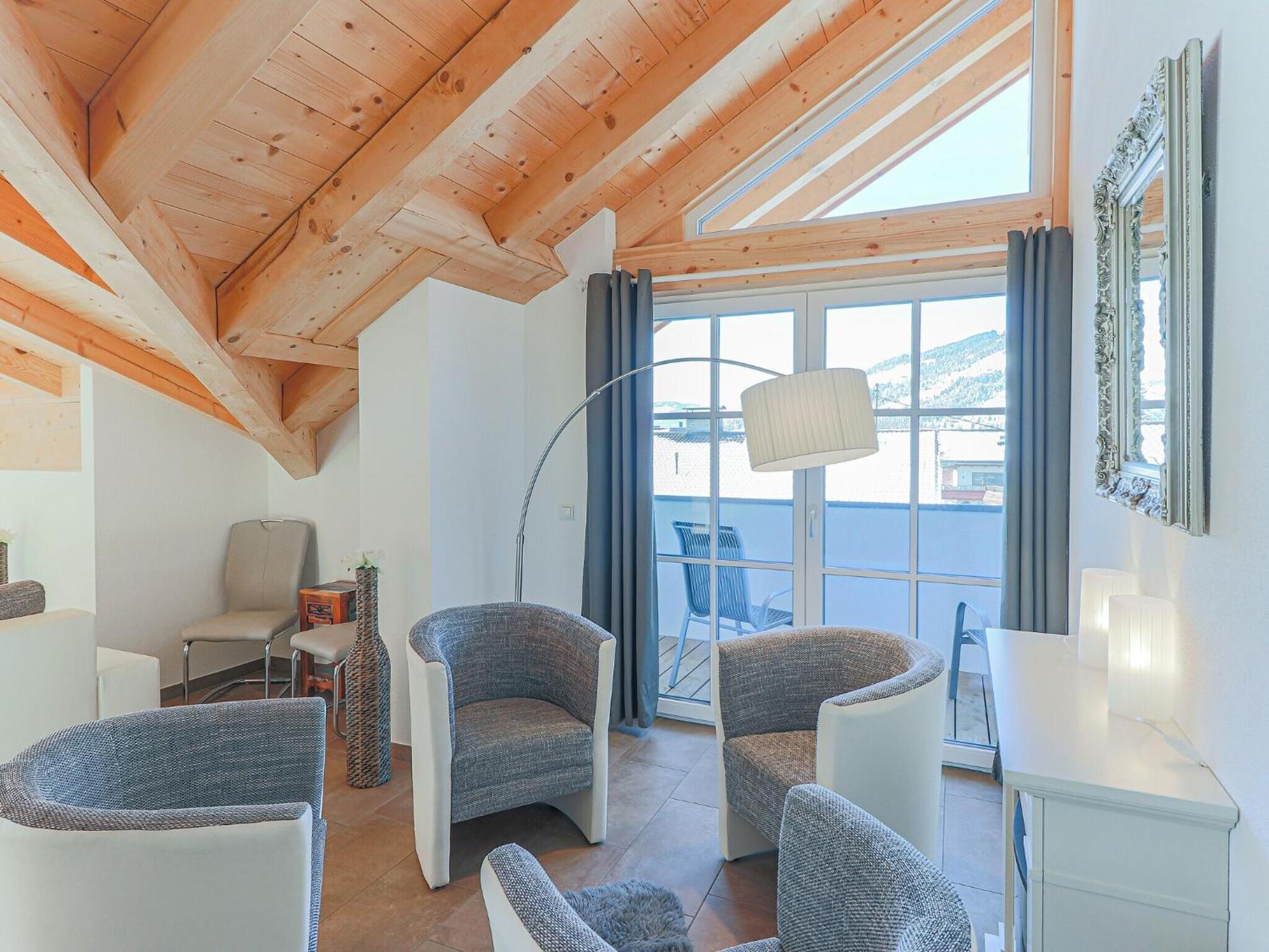 Luxury Penthouse With Balcony Ski Storage Carport Lift Apartment Brixen im Thale Luaran gambar