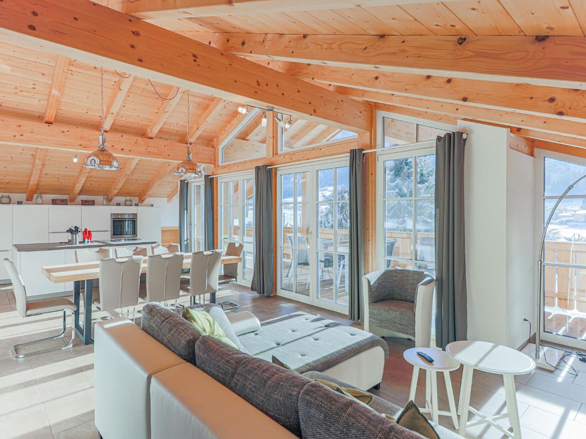 Luxury Penthouse With Balcony Ski Storage Carport Lift Apartment Brixen im Thale Luaran gambar